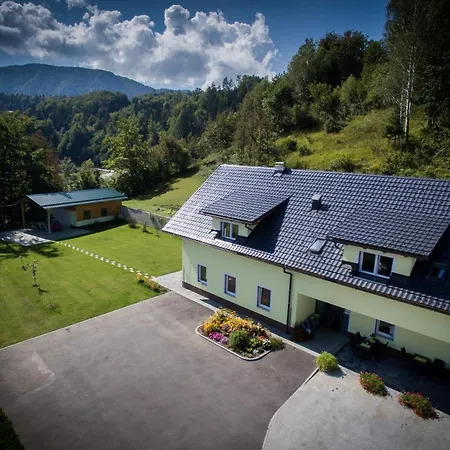 Апартаменты Jelovca - In The Attic