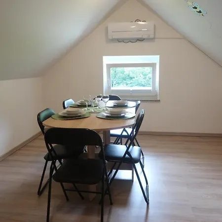 Jelovca - In The Attic * Radovljica