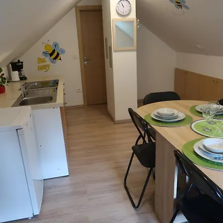 Jelovca - In The Attic * Радовлица