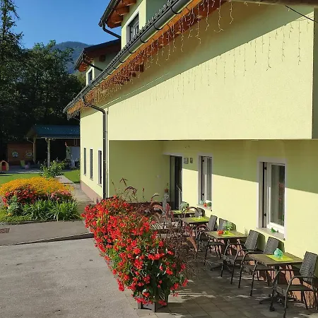 Jelovca - In The Attic Радовлица