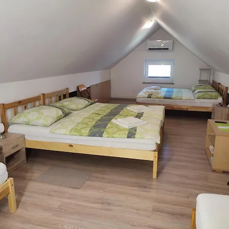 Jelovca - In The Attic *