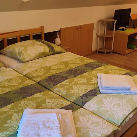 Jelovca - In The Attic