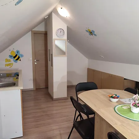 Jelovca - In The Attic Радовлица