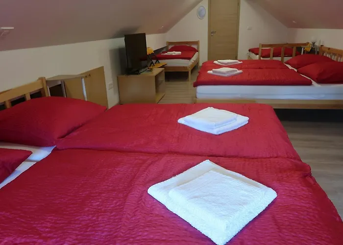 Jelovca - In The Attic