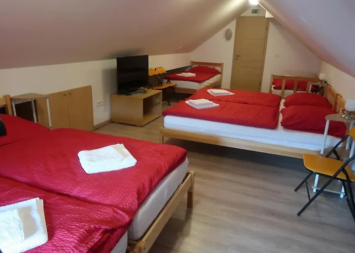 Jelovca - In The Attic