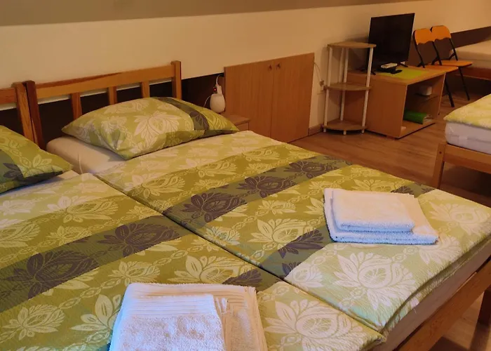 Jelovca - In The Attic