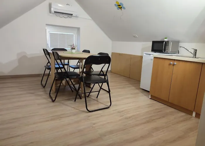 Jelovca - In The Attic Apartment Radovljica