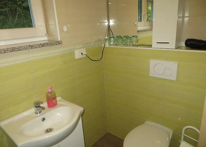 Jelovca - In The Attic Apartment *